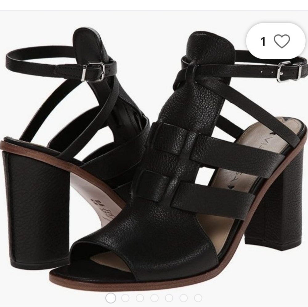 Via Spida all leather strappy sandal with leather chunky heel.